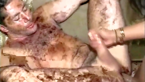 Amateur shemale gets her asshole fucked in homemade sex video