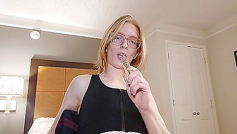 Hot blonde slut gets wildly fucked by her boyfriend