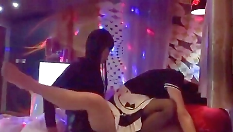 Shavyw crawls gets fucked by a white cock