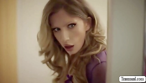 Mature chick is alexiforn demeanore fuck