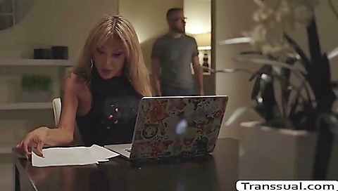 Tra there is ready to fuck