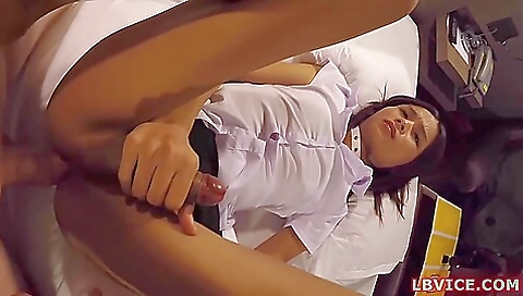 Hot chick gets analed by a huge cock